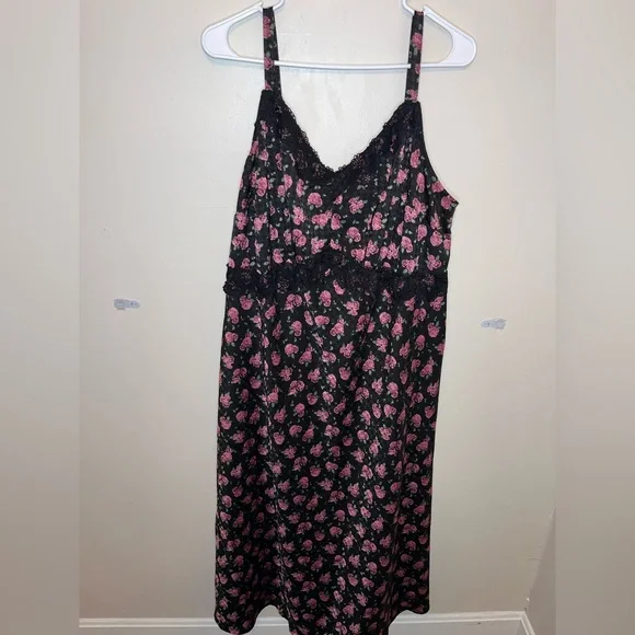 Torrid Tea Length Woven Jacquard Lace Trim Cami Dress Size 1X EUC - Picture 3 of 10